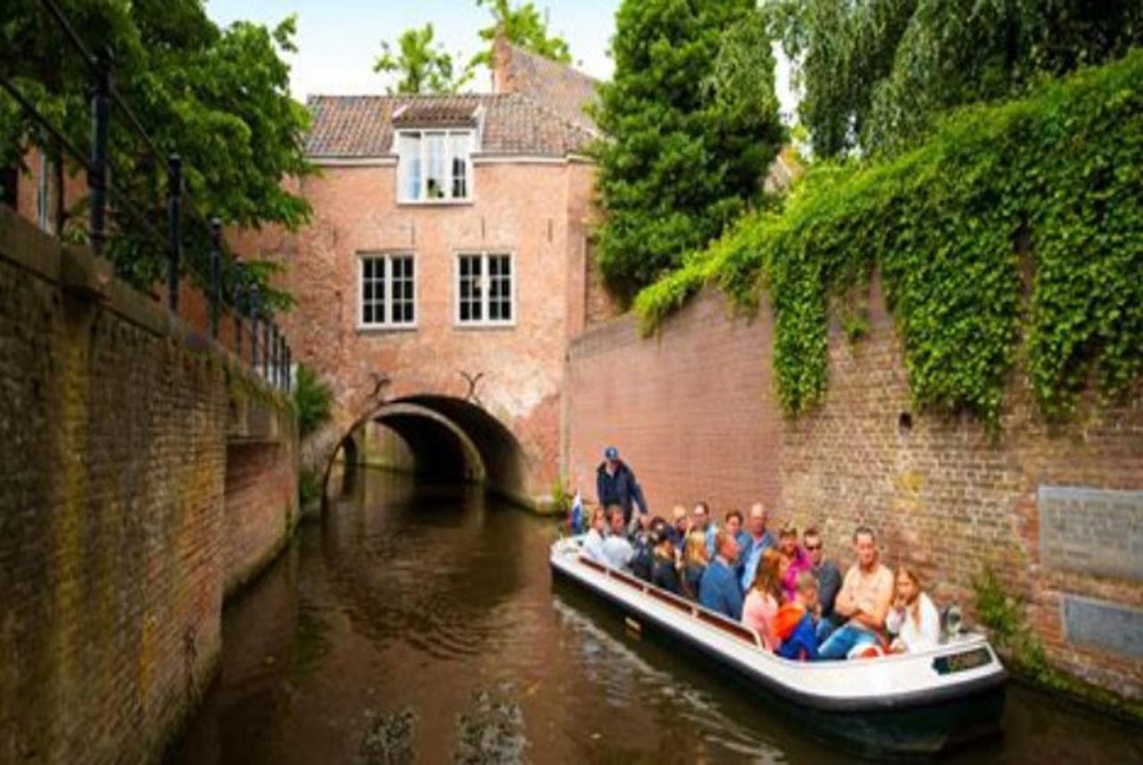 Bnb Onder De Blauwe Hemel Bed and Breakfast Vlijmen Exteriör bild