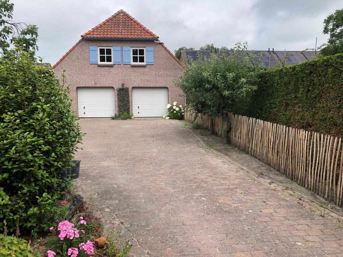 Bnb Onder De Blauwe Hemel Bed and Breakfast Vlijmen Exteriör bild